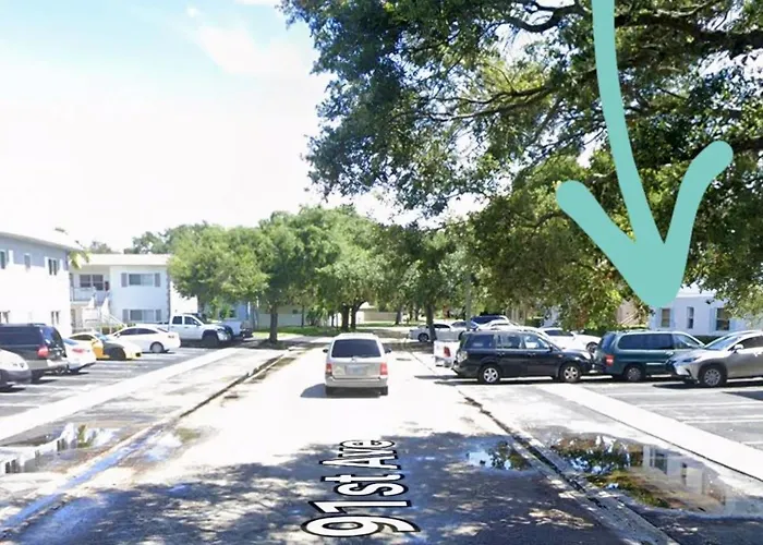 Glam 2 Bedroom Apartment Close To Nsu In Cooper City
