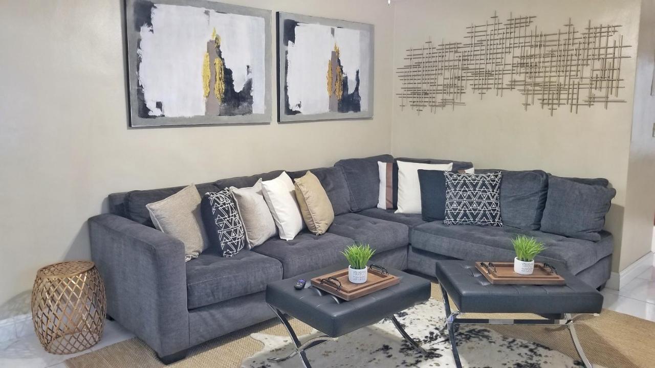 Glam 2 Bedroom Close To Nsu In Cooper * Cooper City